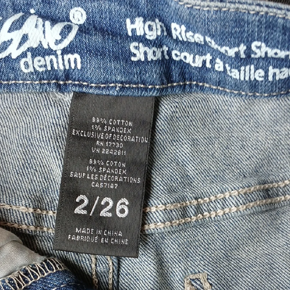 🧡Mossimo Jean Women's Blue Denim Shorts - Picture 2 of 4